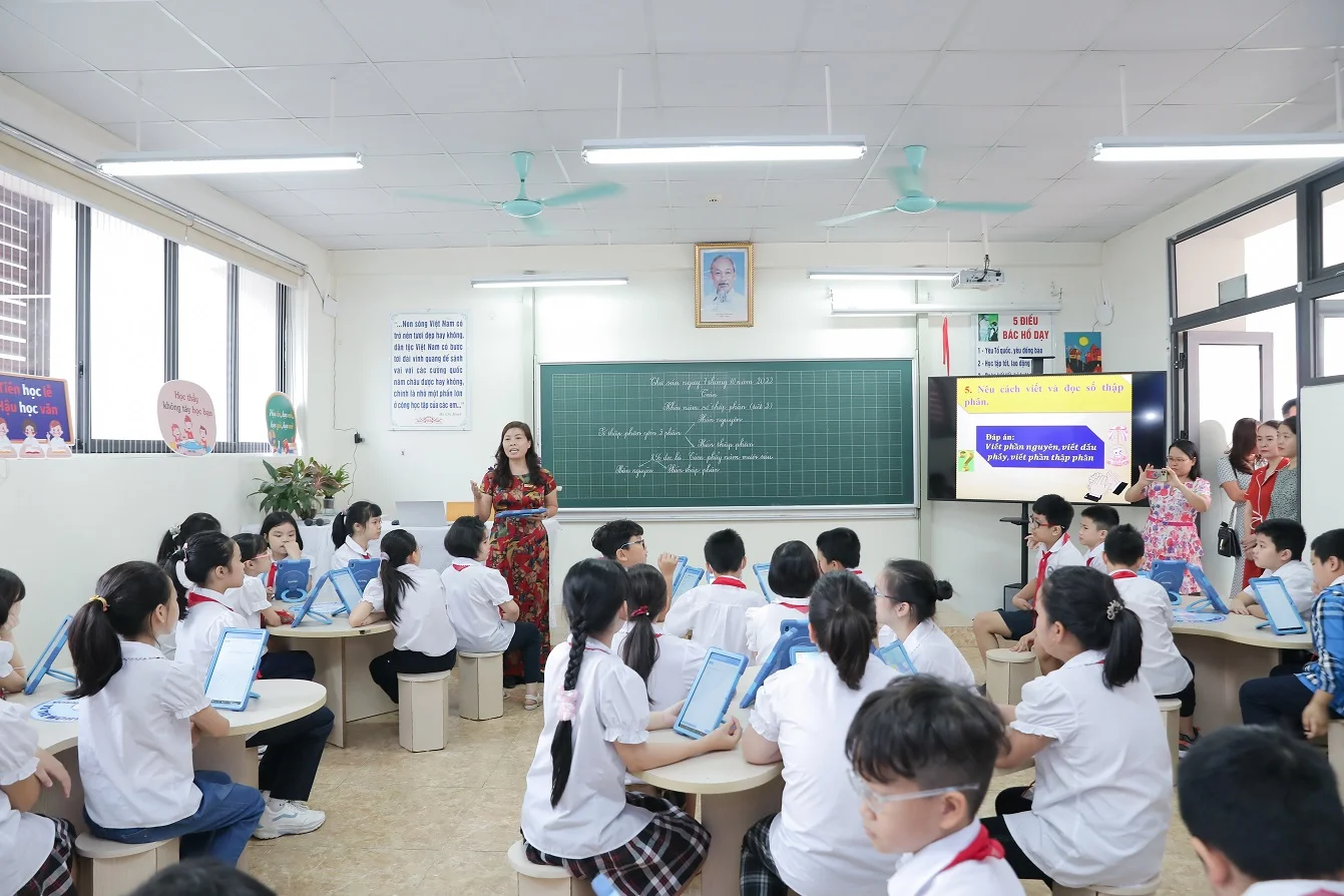 Báo cáo gửi phụ huynh, thể hiện mức tăng của từng mảng kiến thức sau 14 ngày